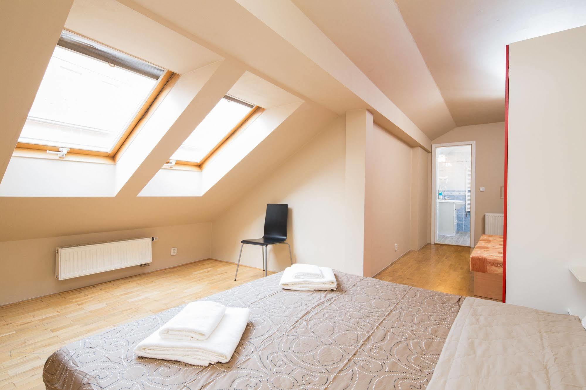 Picasso Apartments Prague Exterior photo